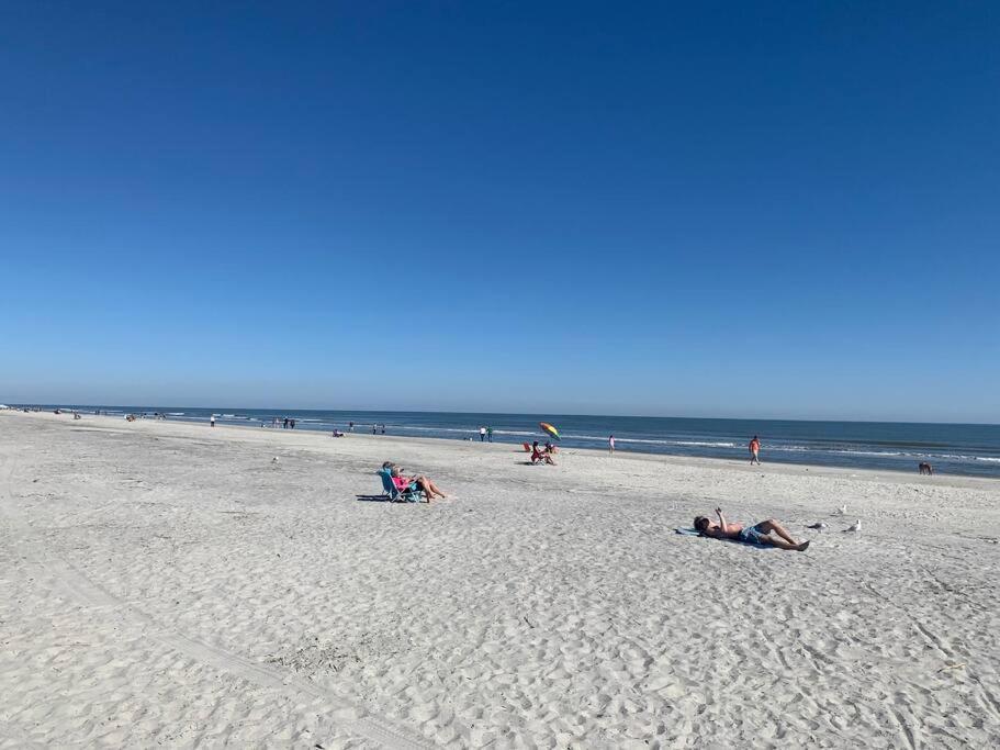 Sunnydaze-Steps To The Ocean King Bed, Free Bikes! Apartamento Hilton Head Island Exterior foto