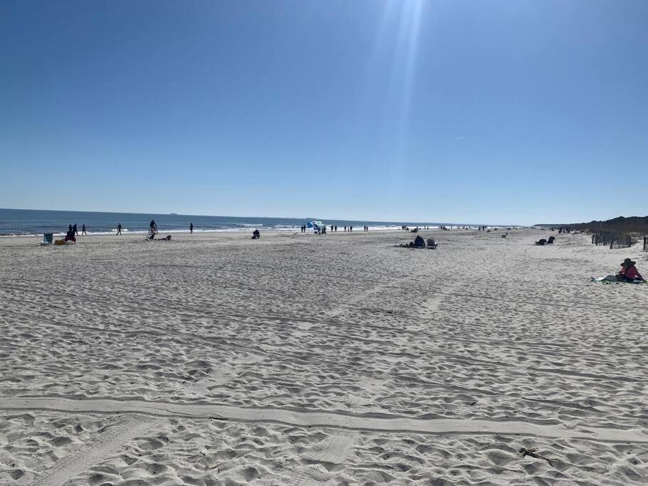 Sunnydaze-Steps To The Ocean King Bed, Free Bikes! Apartamento Hilton Head Island Exterior foto